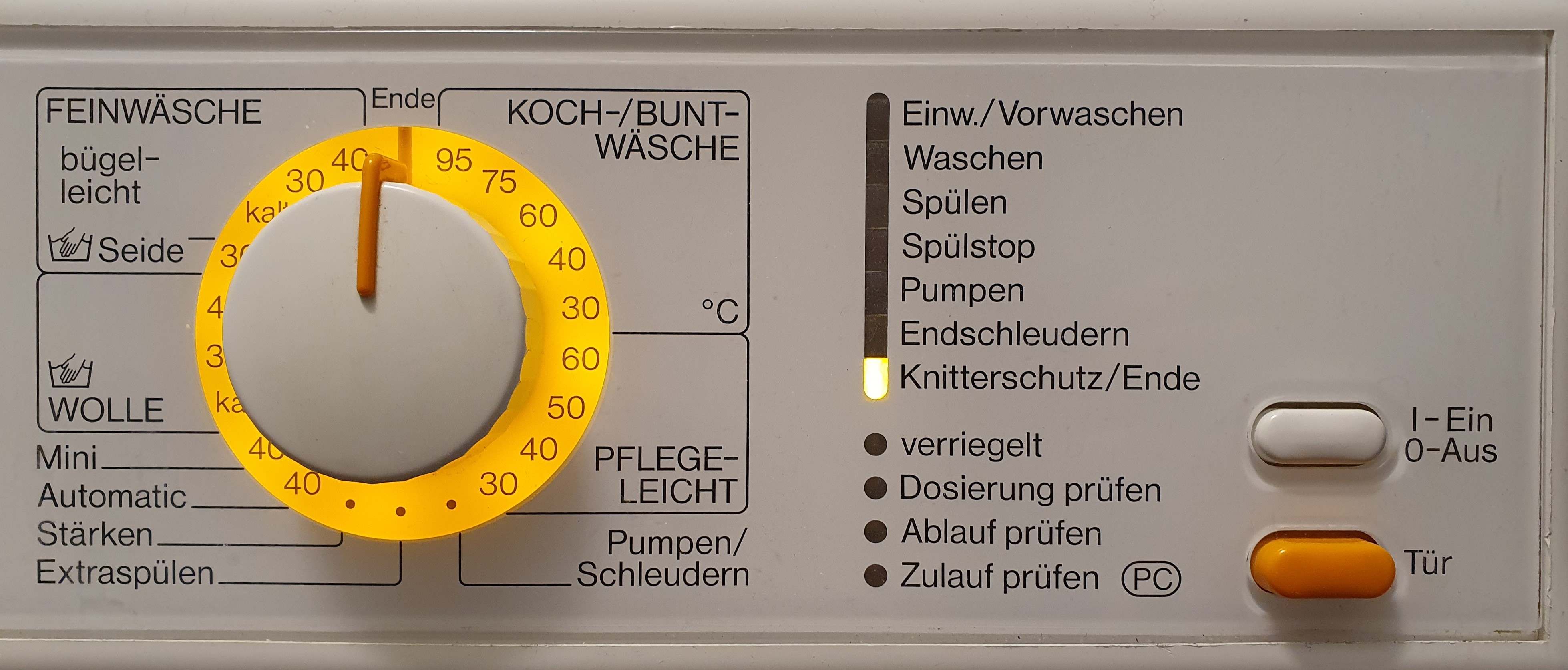 Front panel of Miele Softtronic W 2446 washing machine