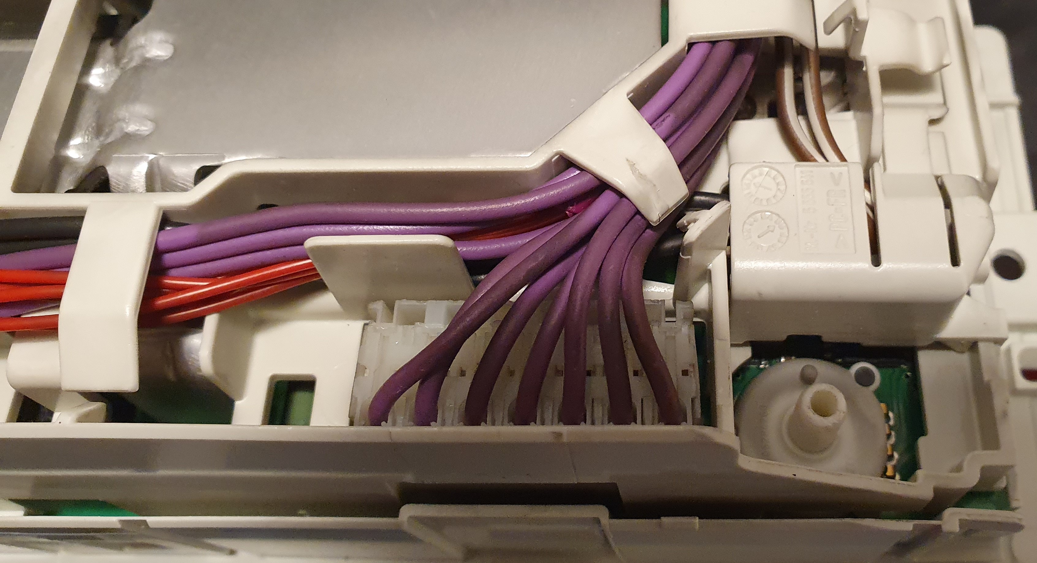 Analog pressure sensor mounted on PCB